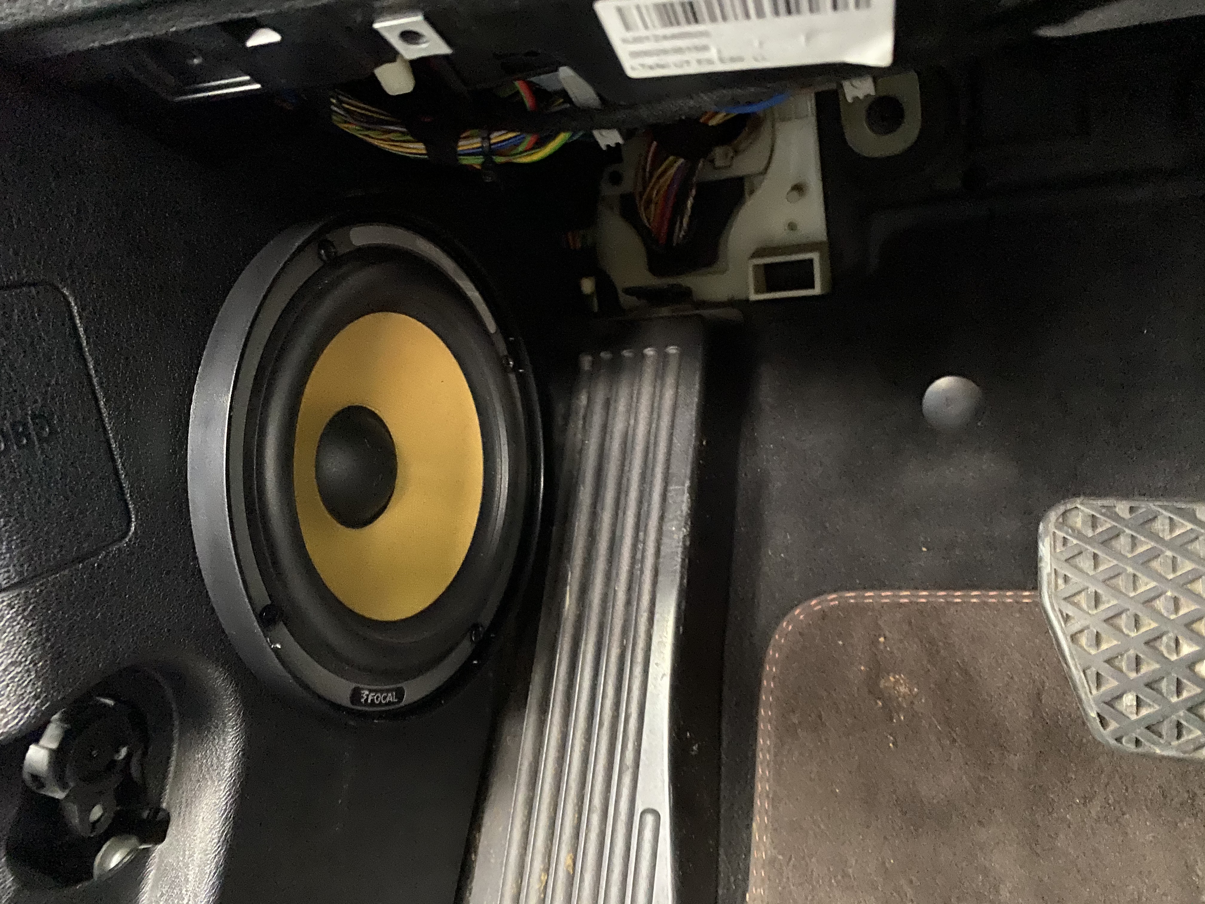 宝马z4安装低音