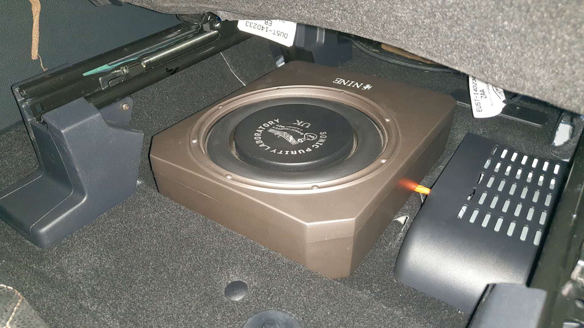 福特锐界安装sounting DSP功放 + UK低音炮