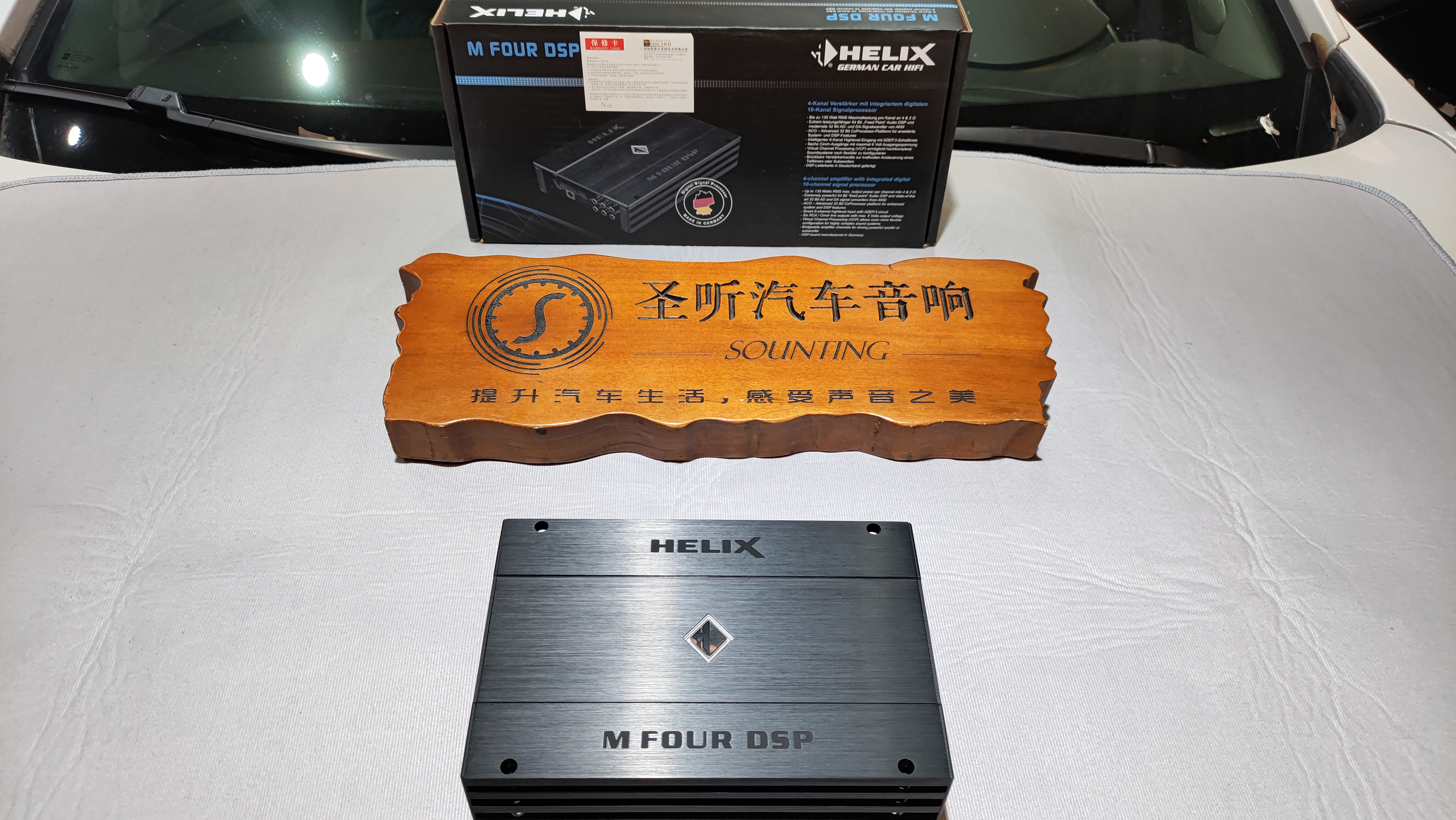 凯迪拉克SRX原车博士音响系统，升级德国喜力士M FOUR4路功放10路信号处理器