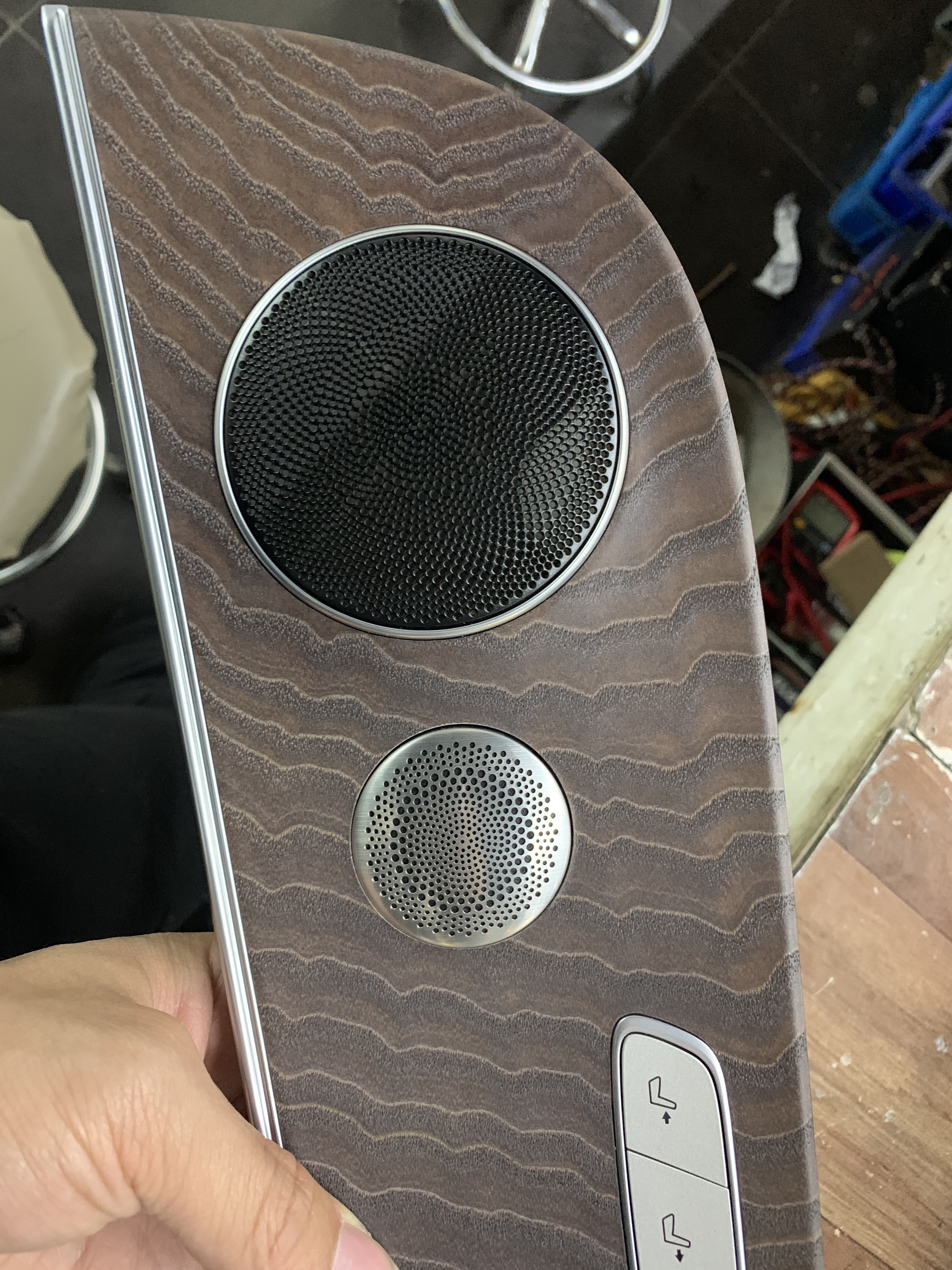 奔驰E300L，劲浪亚麻盆奔驰专用喇叭