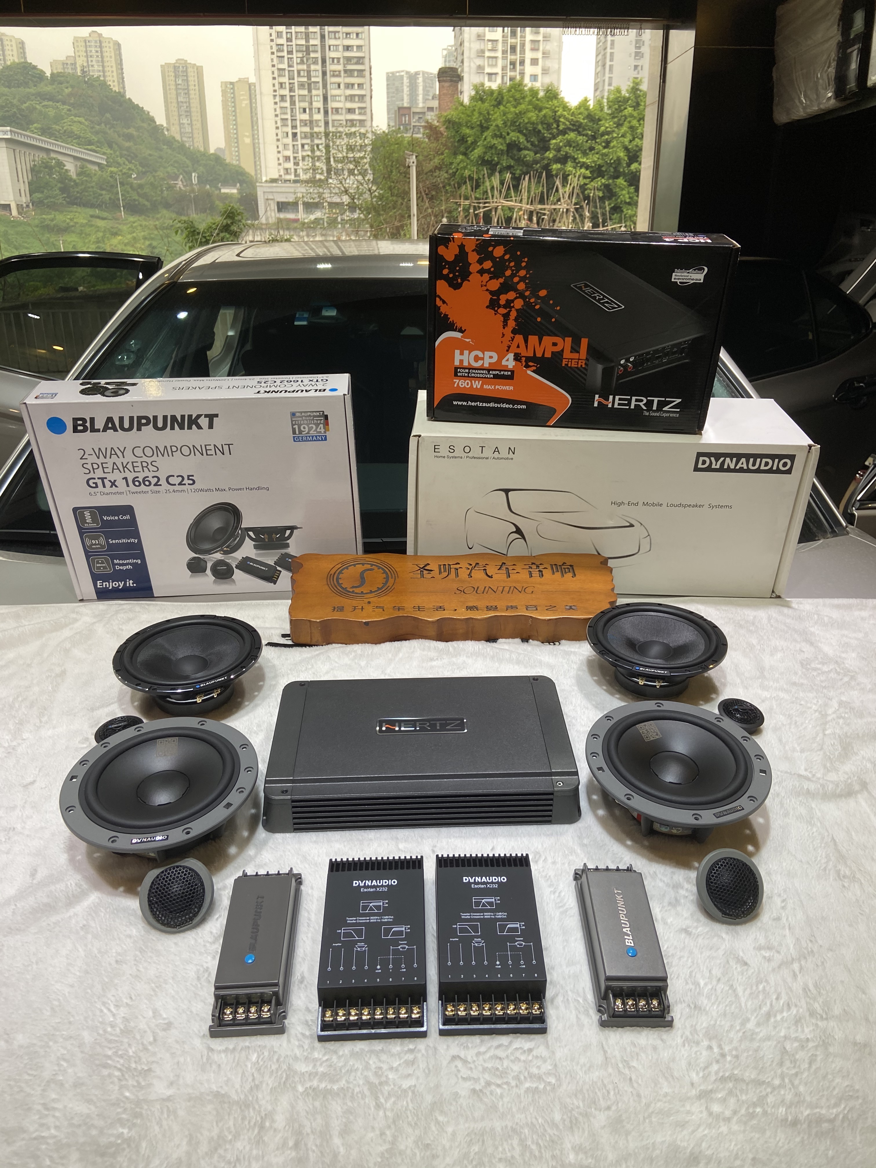 想听好声音，重庆找圣听 

今天一位抖音粉丝从璧山过来改装音响，现场感受每一款喇叭后，最终选定了网红丹拿套餐，纯粹原音，如临现场，效果绝对不会让您失望 
丹拿Esotan232两分频套装喇叭
德国🇩🇪 蓝宝C25两分频套装喇叭
意大利🇮🇹 赫兹HCP4
平静四门双层隔音