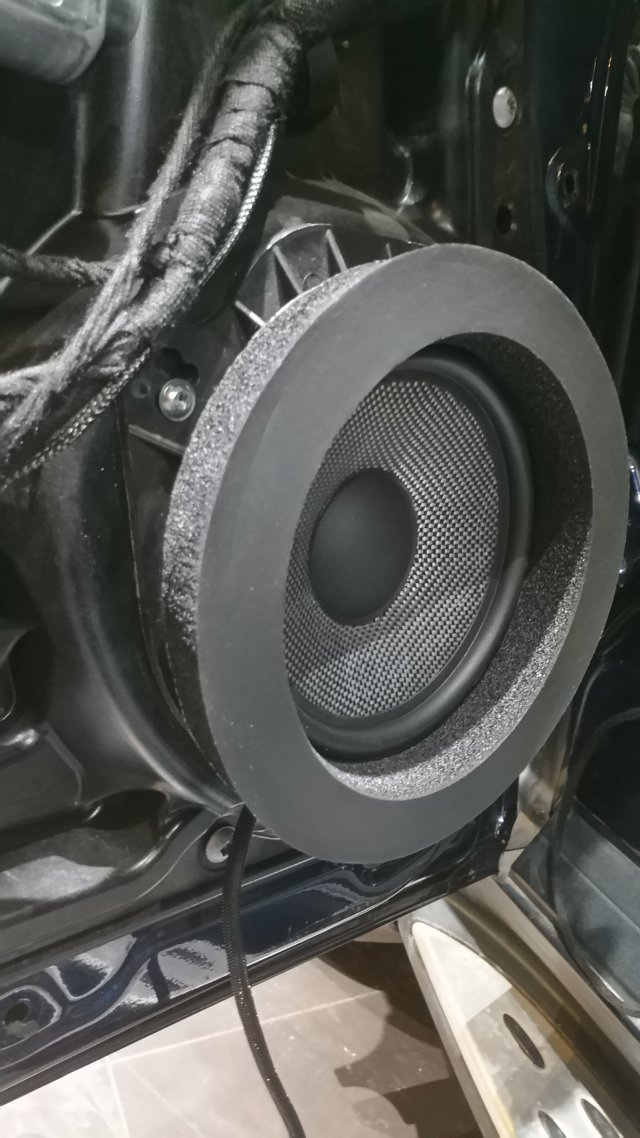 奔驰GLE音响前门升级劲浪165AS3
欧迪臣AP8.9功放
