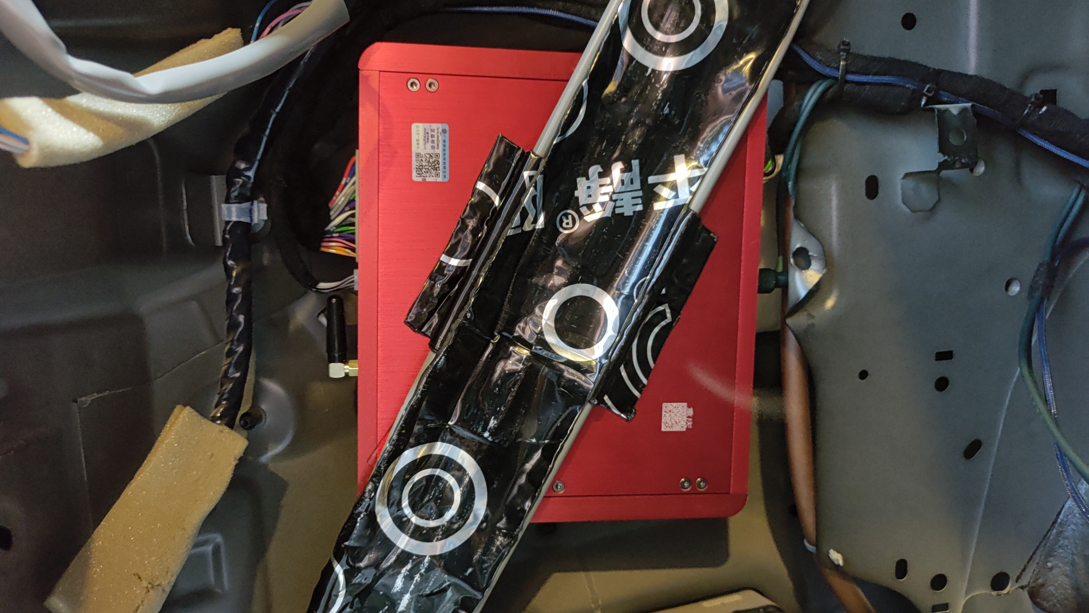 英菲尼迪Q70原车BOS音响无损升级880DSP处理器/劲浪BP20箱体炮