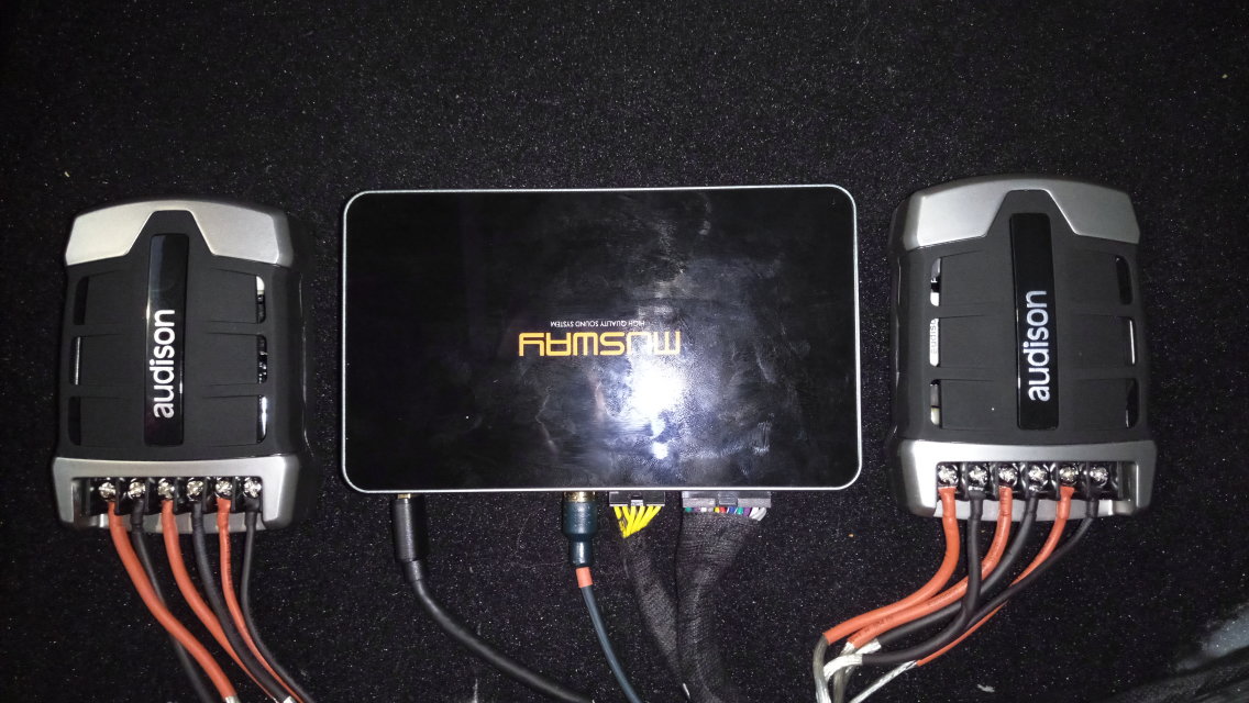 吉普牧马人音响升级
前门欧迪臣AFS2套装喇叭
后门赫兹同轴喇叭
Musway D1S DSP功放