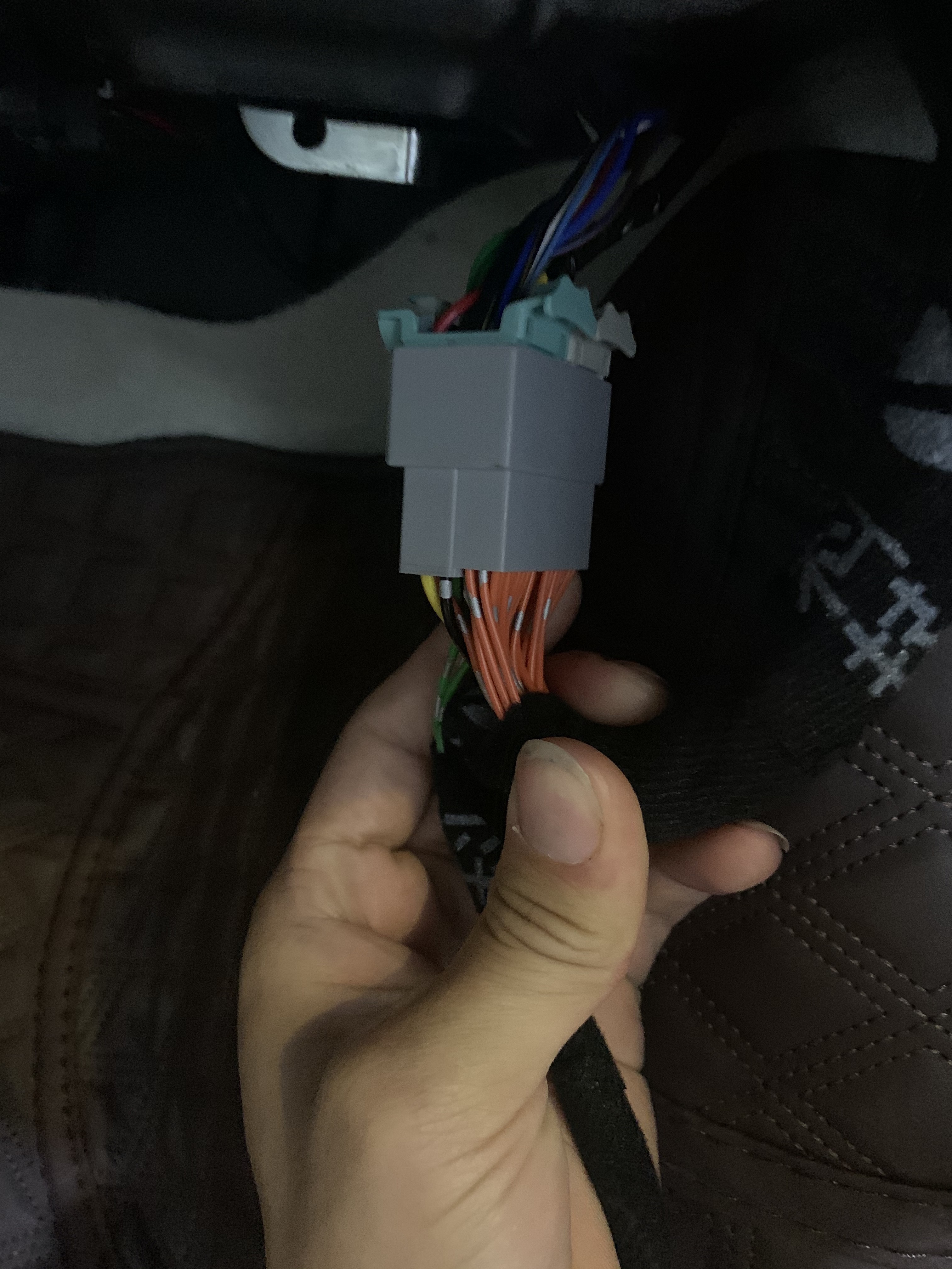 别克GL8，无损安装森麦朗MDA-460