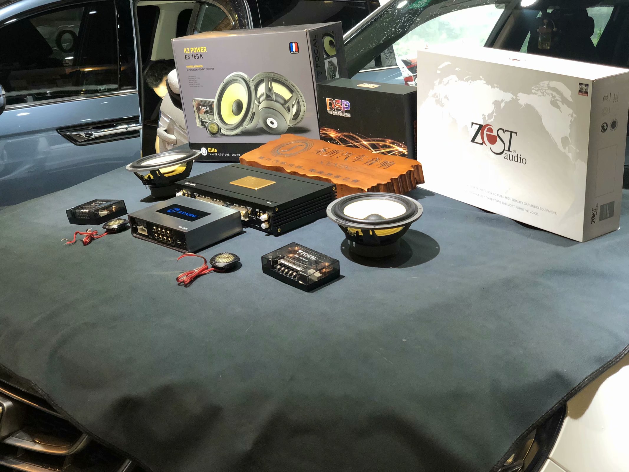 吉利博越音响再次升级，前门劲浪黄盆套装喇叭，睿斯特4路功放，sounting处理器