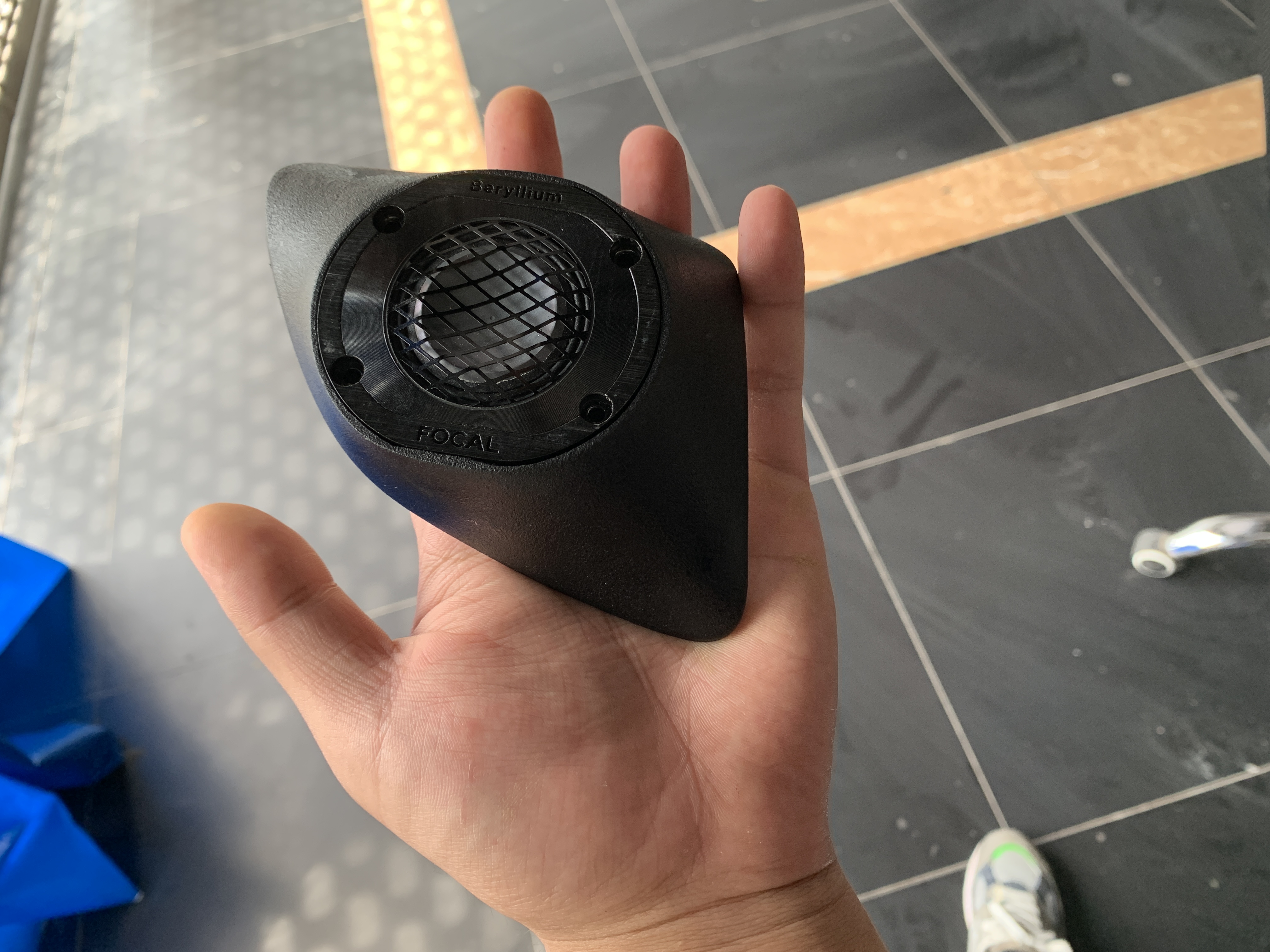 跟原厂的一样，倒模工艺