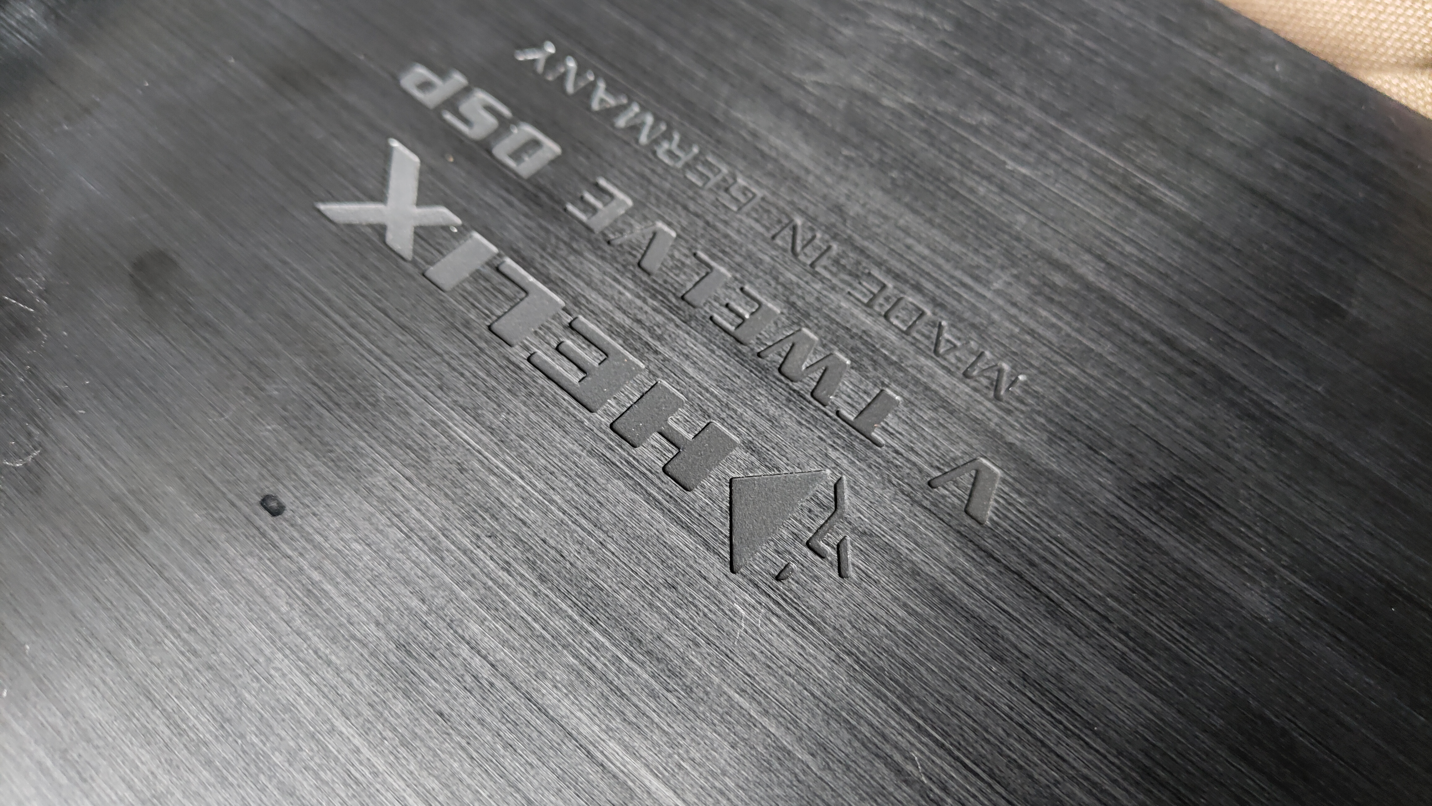 宝马4系升级喜力士V12功放+森麦朗光纤解码器