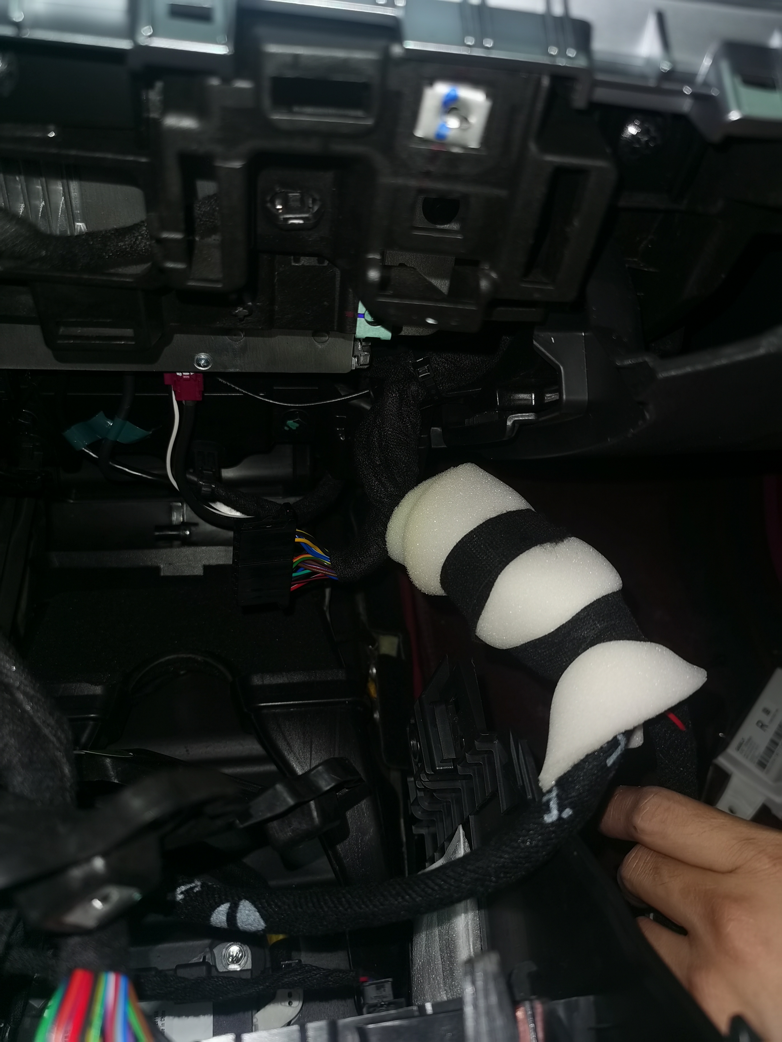 吉利星瑞，赫兹两分频喇叭+先锋两分频喇叭+森麦朗MDA处理器