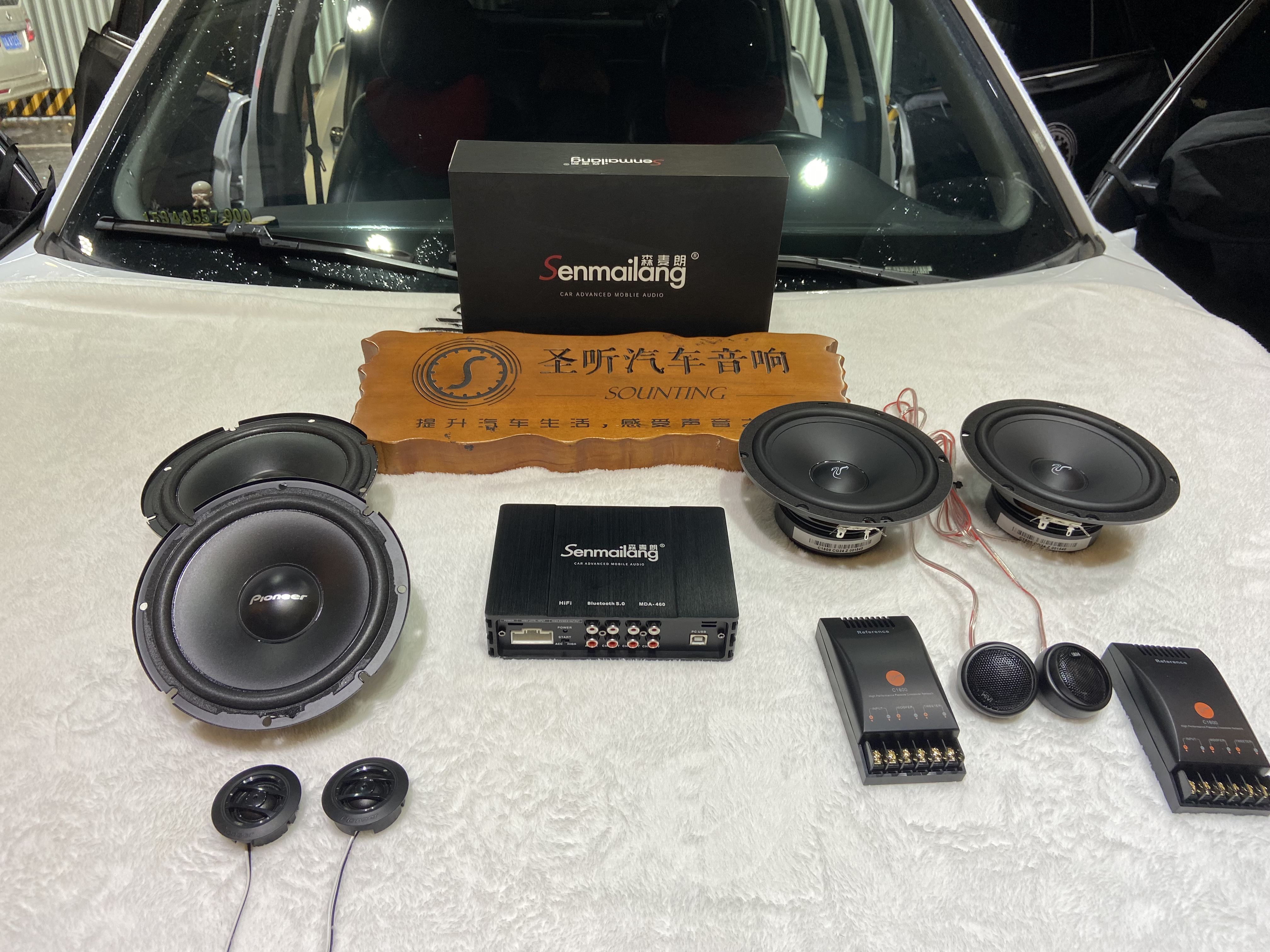 长安CS75改音响话小钱大提升。这款与车才4个中低音喇叭，高音先天性缺失，从音色的源头改变才是真的改善。