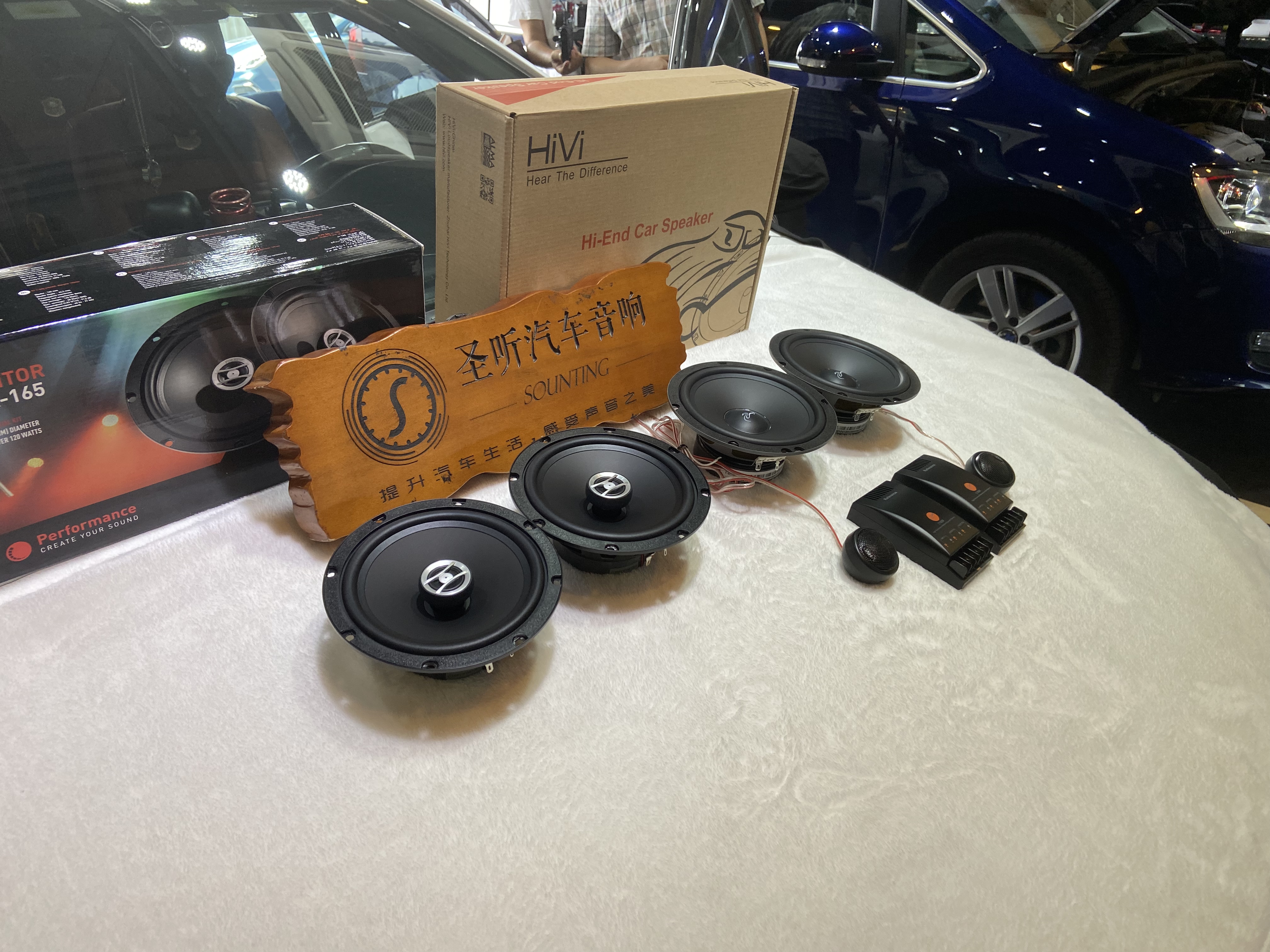 丰田卡罗拉音响升级，前门惠威套装喇叭，后平台劲浪同轴喇叭平静隔音